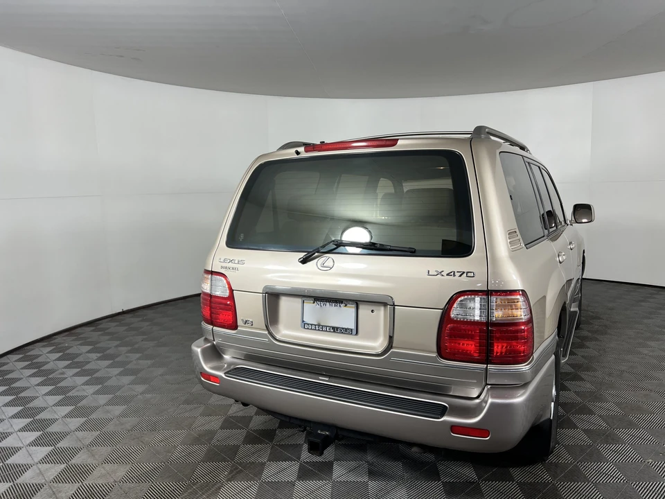 2000 Lexus LX 2nd Gen - Image 15 of 31