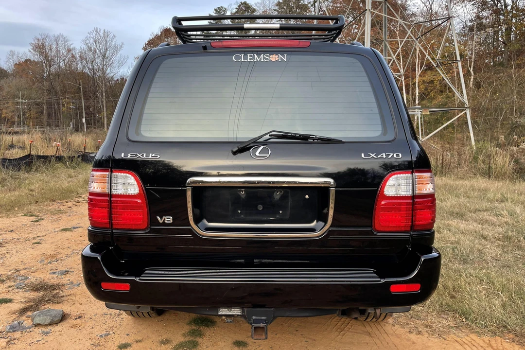 2000 Lexus LX 2nd Gen - Image 5 of 31
