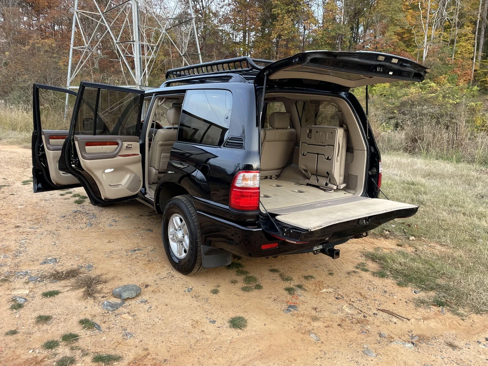 2000 Lexus LX 2nd Gen - Image 31 of 31