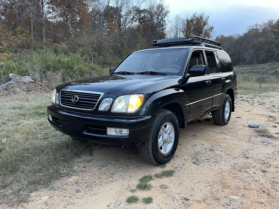 2000 Lexus LX 2nd Gen - Image 12 of 31
