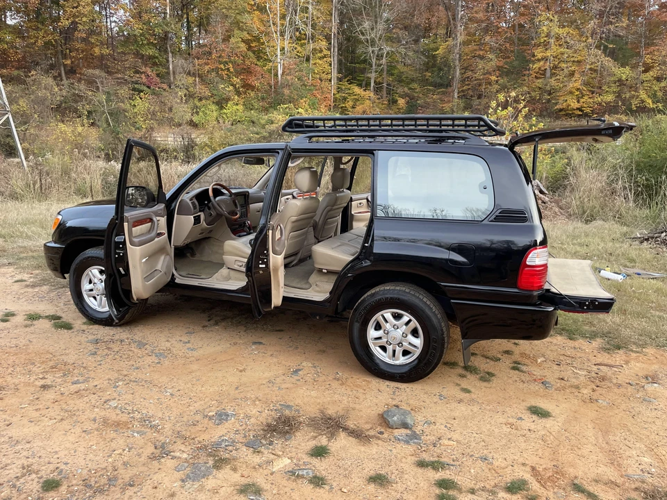 2000 Lexus LX 2nd Gen - Image 30 of 31