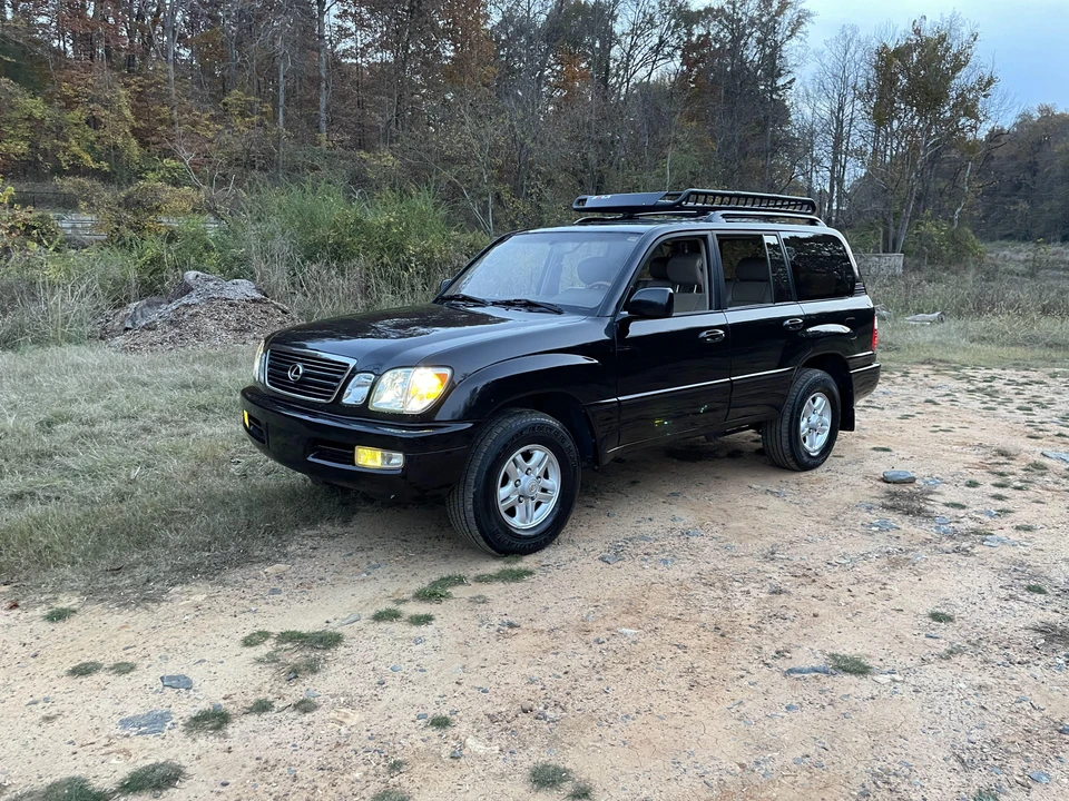 2000 Lexus LX 2nd Gen - Image 14 of 31