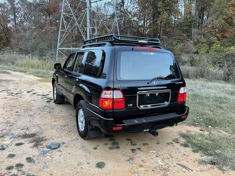 2000 Lexus LX 2nd Gen - Image 19 of 31