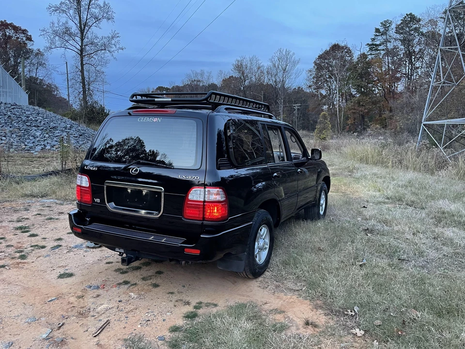 2000 Lexus LX 2nd Gen - Image 21 of 31