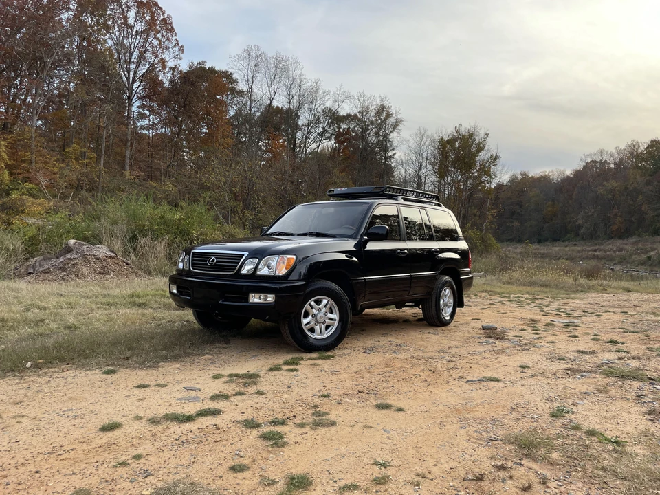 2000 Lexus LX 2nd Gen - Image 13 of 31