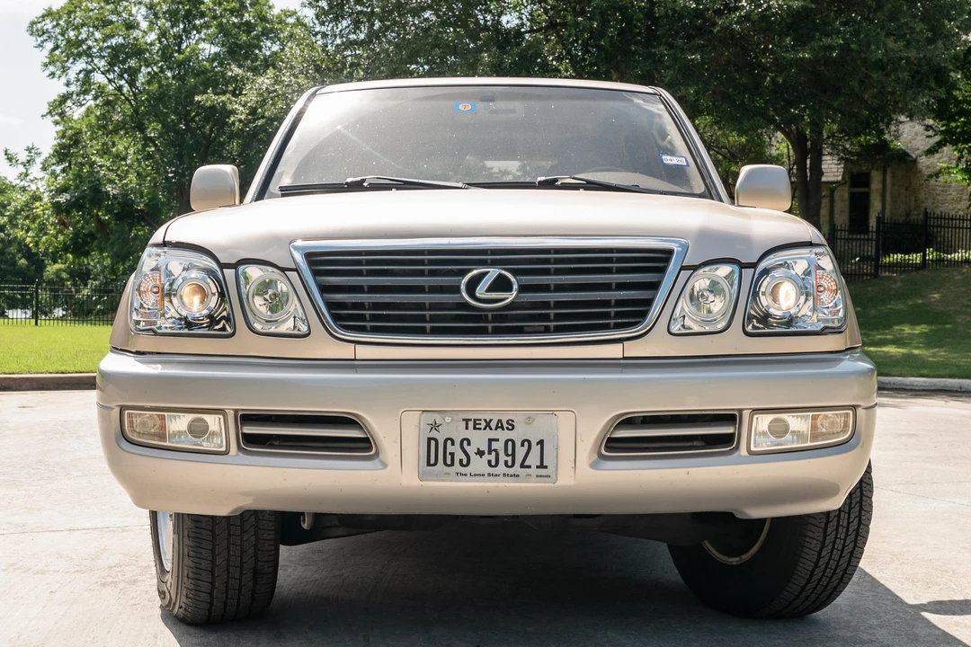 2000 Lexus LX 2nd Gen - Image 6 of 31