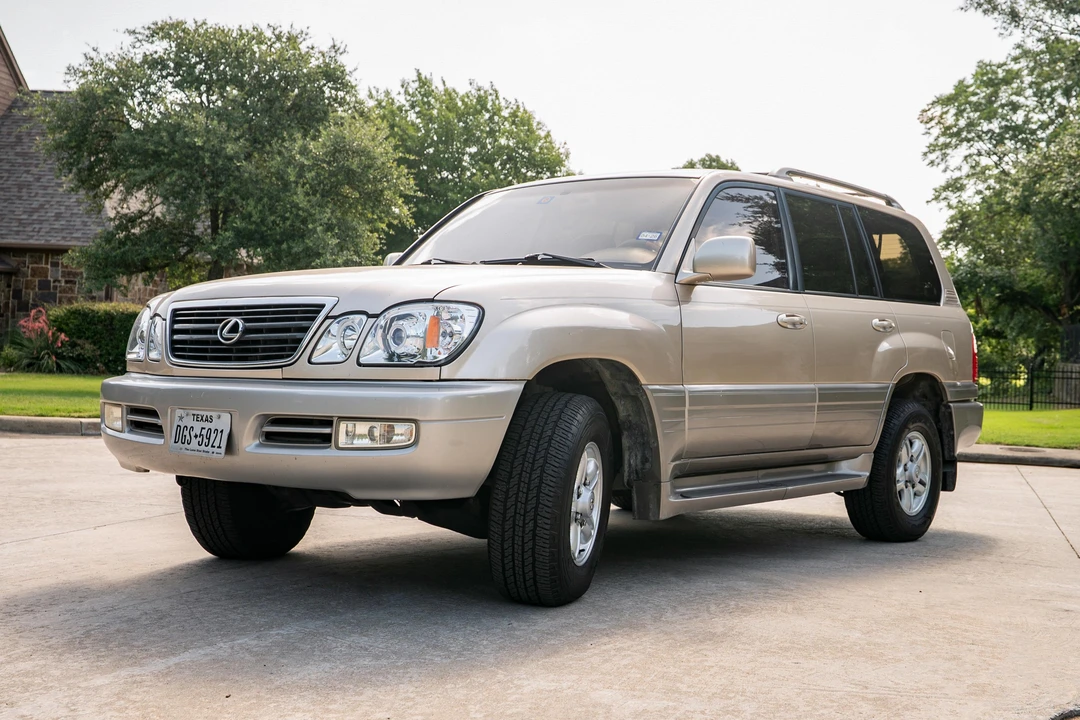 2000 Lexus LX 2nd Gen - Image 7 of 31
