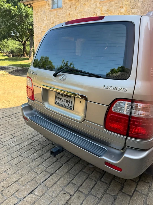 2000 Lexus LX 2nd Gen - Image 29 of 31