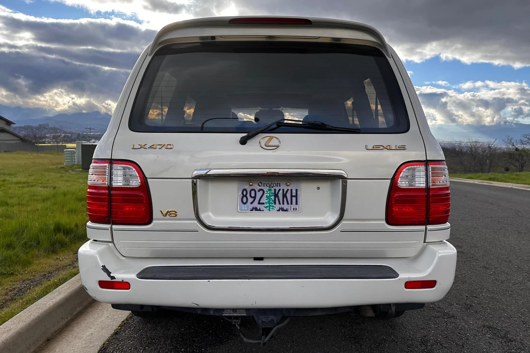 2000 Lexus LX 2nd Gen - Image 5 of 31