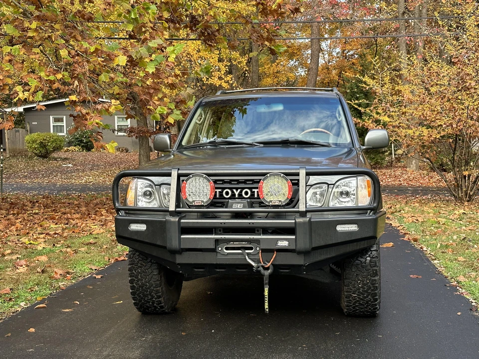 2000 Lexus LX 2nd Gen - Image 6 of 31