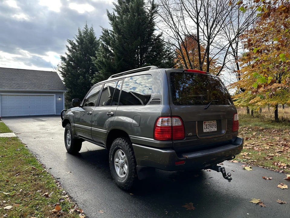 2000 Lexus LX 2nd Gen - Image 20 of 31