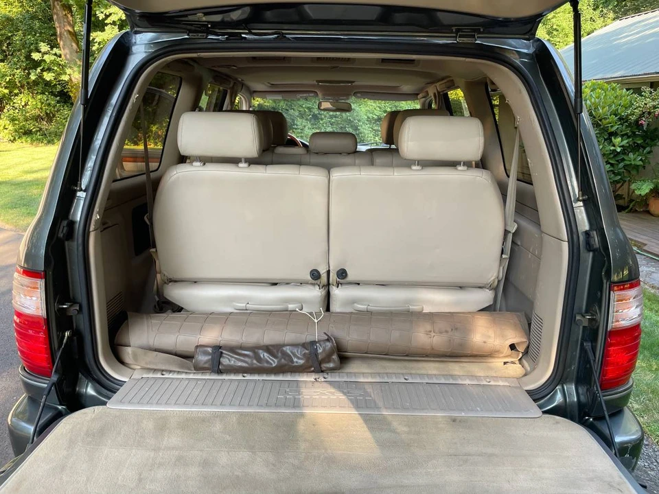 2000 Lexus LX 2nd Gen - Image 6 of 13