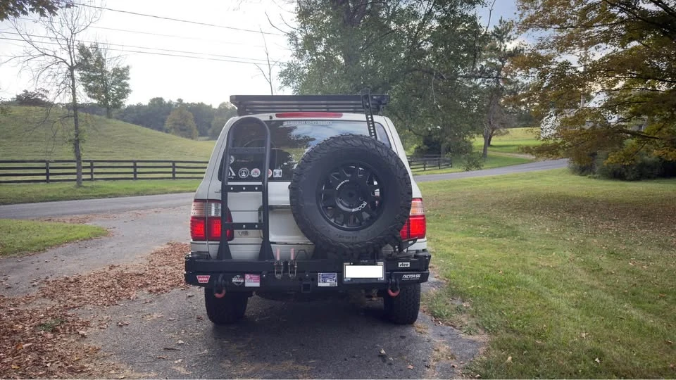 2000 Lexus LX 2nd Gen - Image 4 of 10