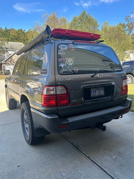 2000 Lexus LX 2nd Gen - Image 4 of 16