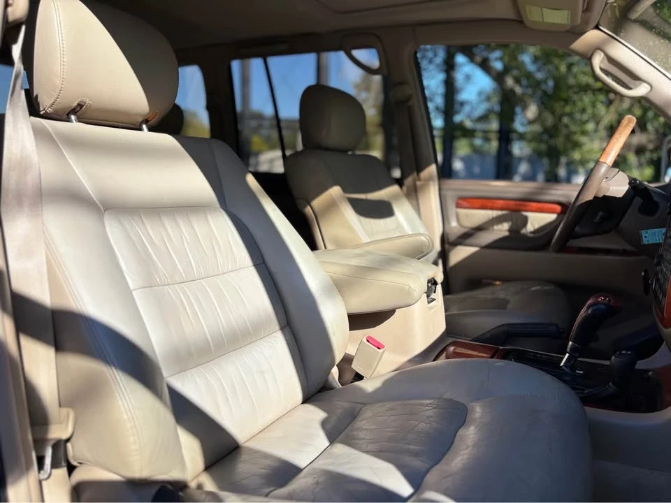 2000 Lexus LX 2nd Gen - Image 11 of 20