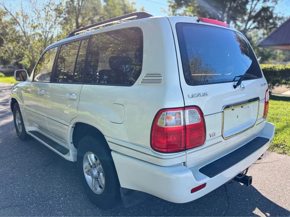 2000 Lexus LX 2nd Gen - Image 3 of 20