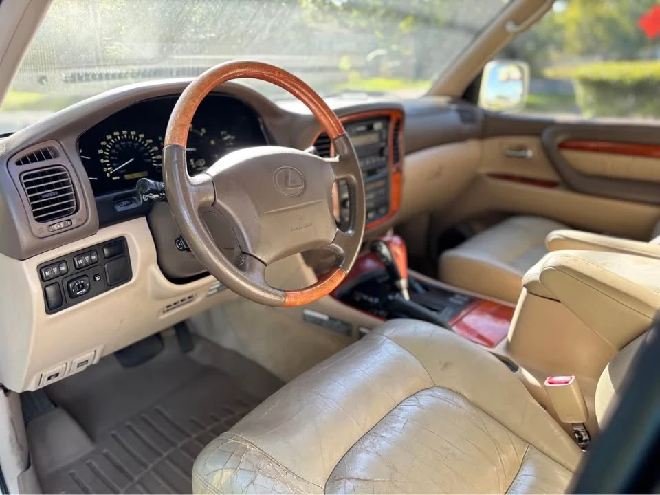 2000 Lexus LX 2nd Gen - Image 7 of 20