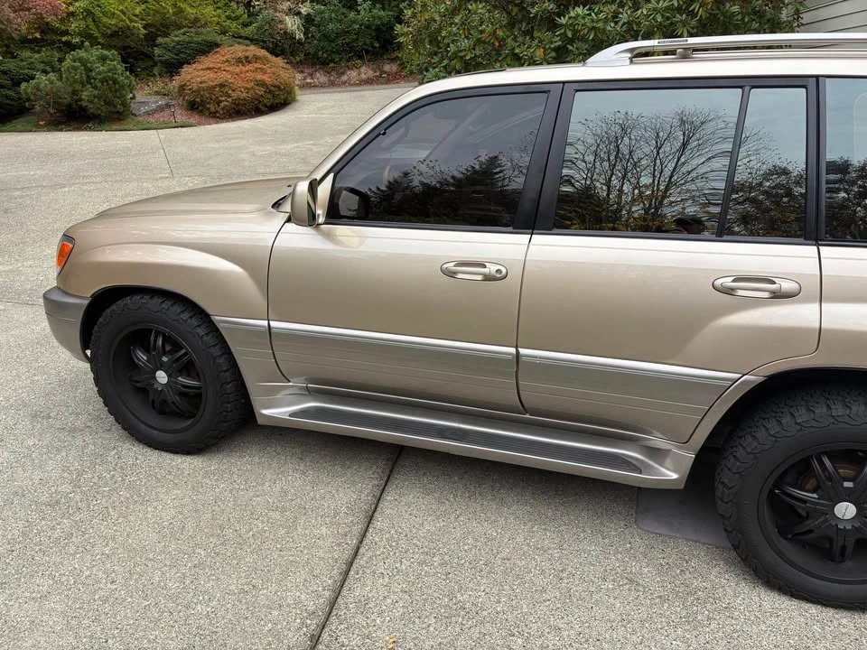 2000 Lexus LX 2nd Gen - Image 7 of 10