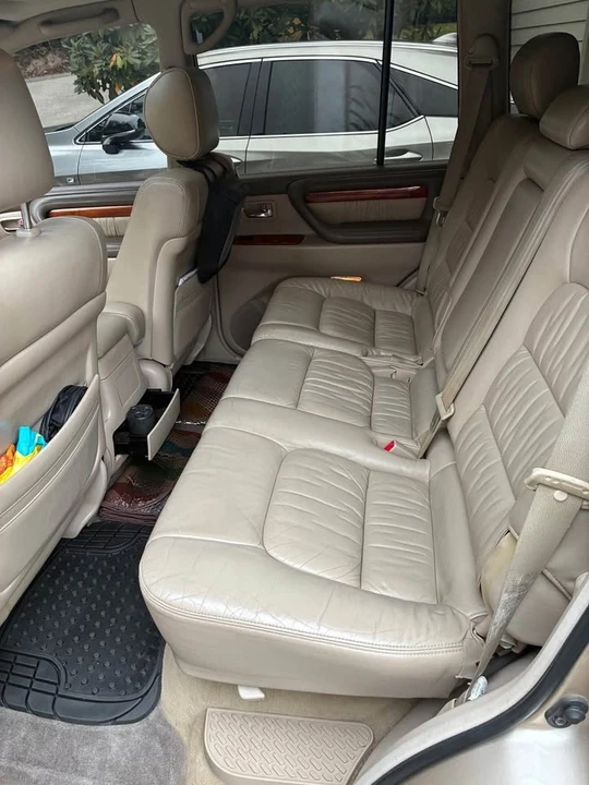 2000 Lexus LX 2nd Gen - Image 10 of 10