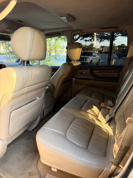 2000 Lexus LX 2nd Gen - Image 8 of 9