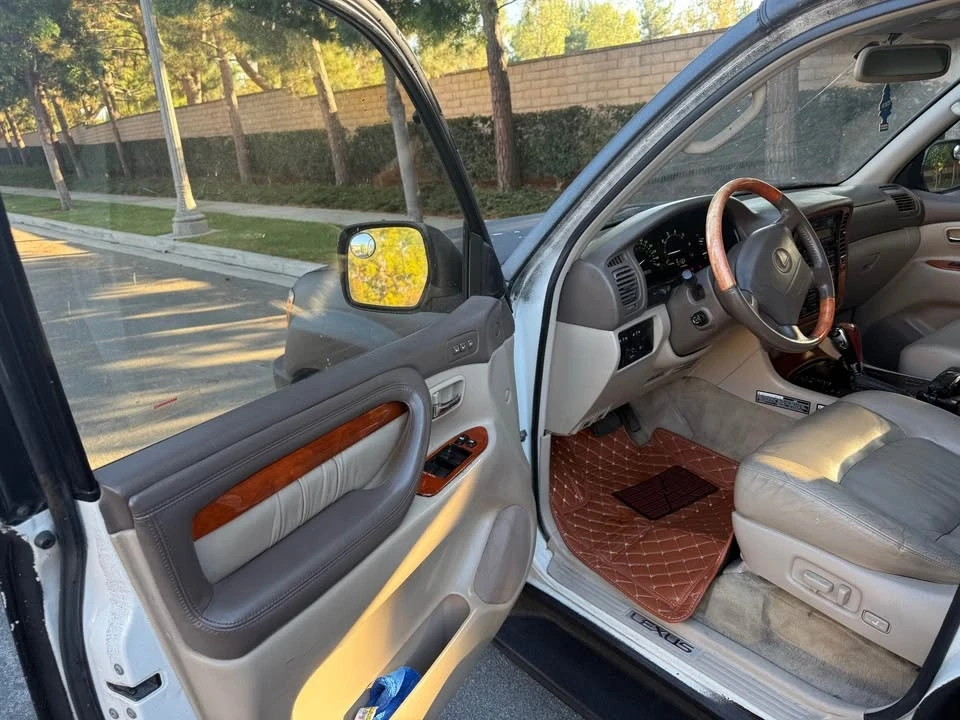 2000 Lexus LX 2nd Gen - Image 7 of 16