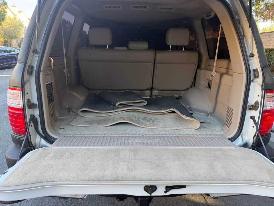 2000 Lexus LX 2nd Gen - Image 13 of 16