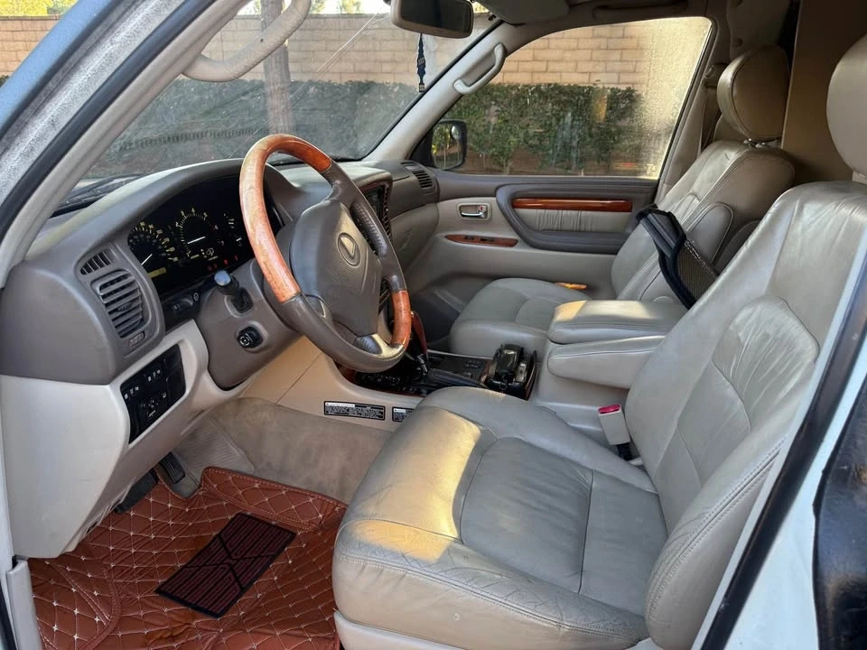 2000 Lexus LX 2nd Gen - Image 6 of 16