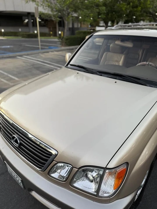 2000 Lexus LX 2nd Gen - Image 7 of 17