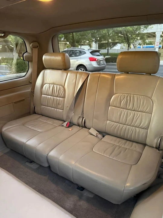2000 Lexus LX 2nd Gen - Image 15 of 17
