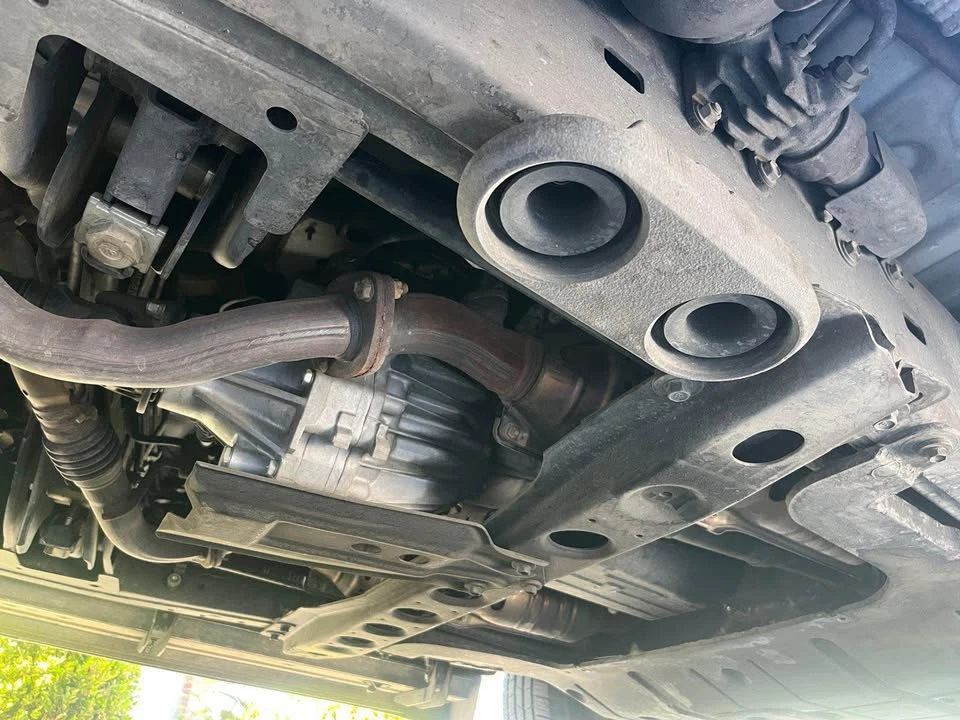 2000 Lexus LX 2nd Gen - Image 6 of 11