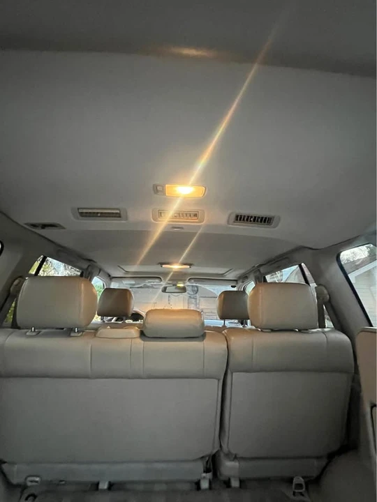 2000 Lexus LX 2nd Gen - Image 13 of 17