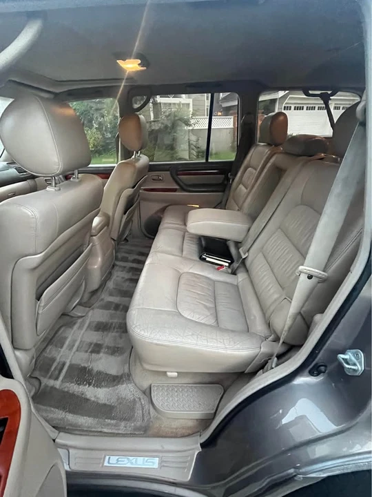 2000 Lexus LX 2nd Gen - Image 12 of 17