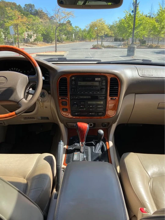 2000 Lexus LX 2nd Gen - Image 3 of 7