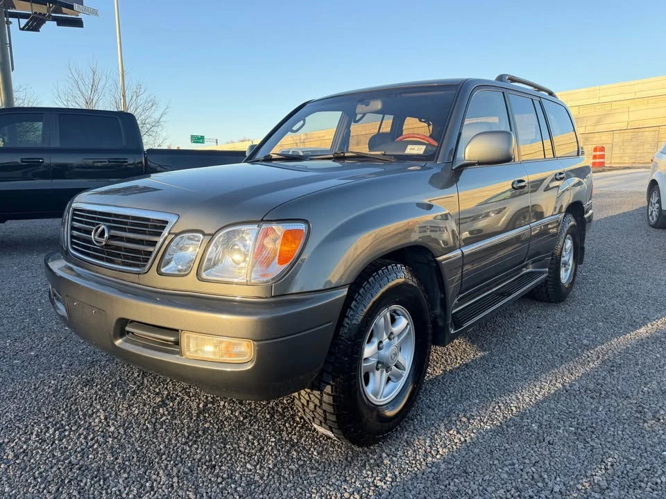 2000 Lexus LX 2nd Gen - Image 3 of 20