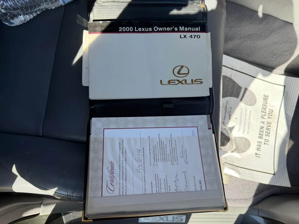 2000 Lexus LX 2nd Gen - Image 11 of 20