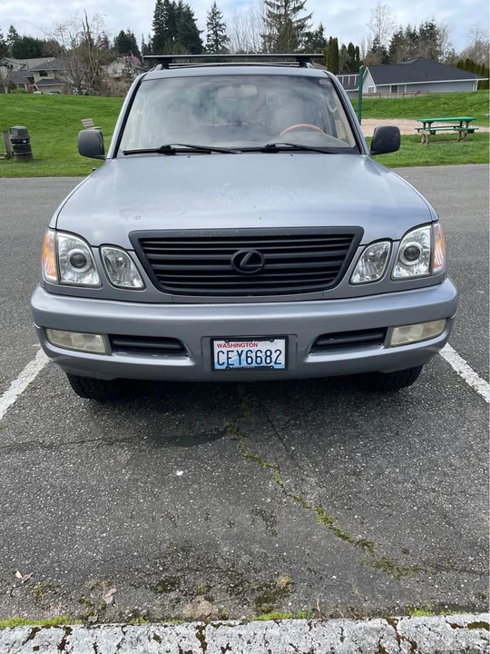 2000 Lexus LX 2nd Gen - Image 4 of 15