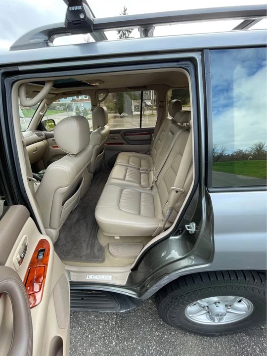 2000 Lexus LX 2nd Gen - Image 8 of 15