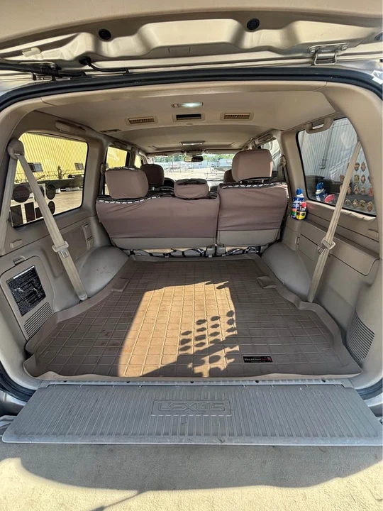2000 Lexus LX 2nd Gen - Image 13 of 13