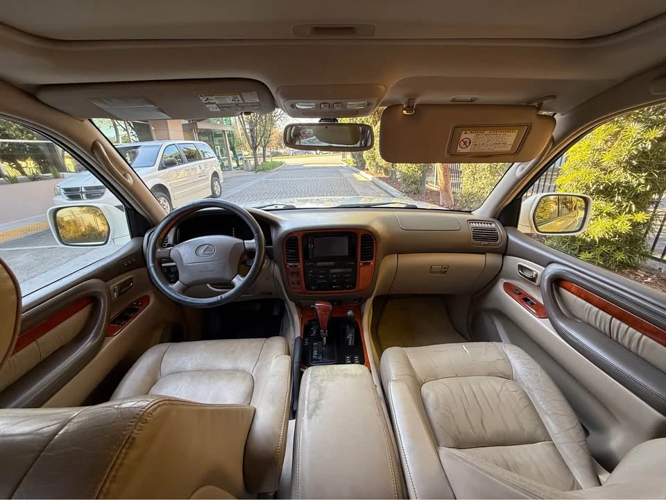 2000 Lexus LX 2nd Gen - Image 10 of 14