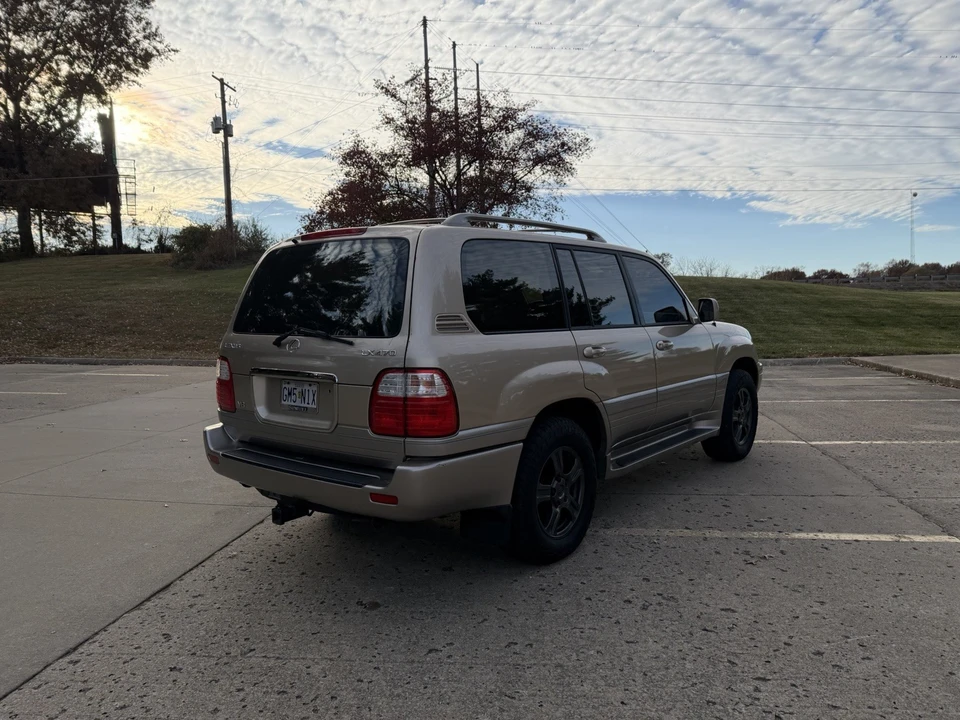2000 Lexus LX 2nd Gen - Image 6 of 21