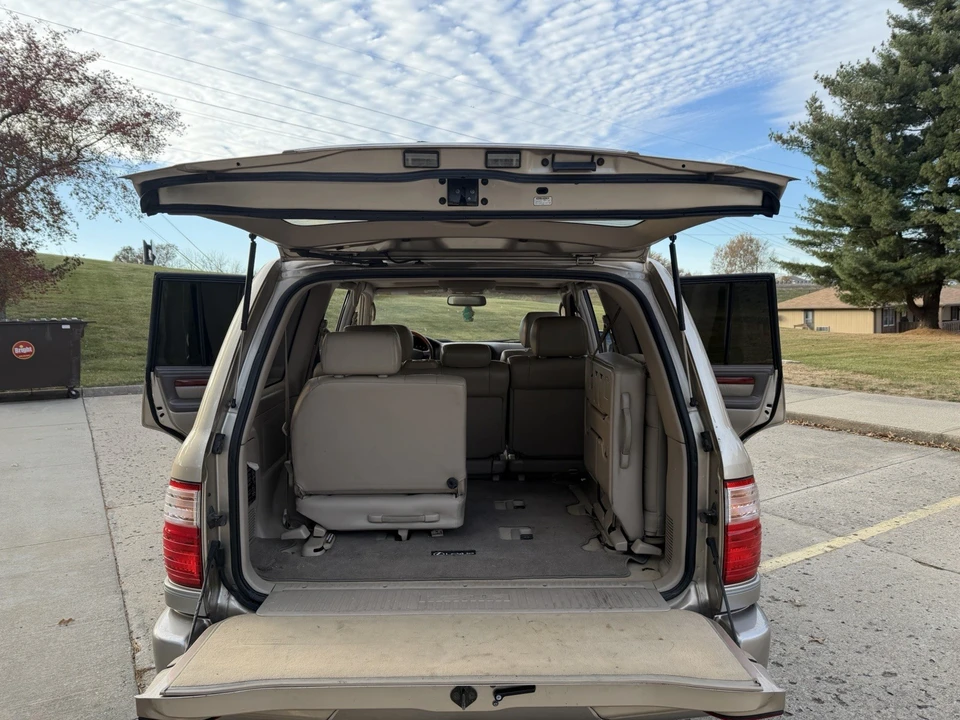 2000 Lexus LX 2nd Gen - Image 14 of 21