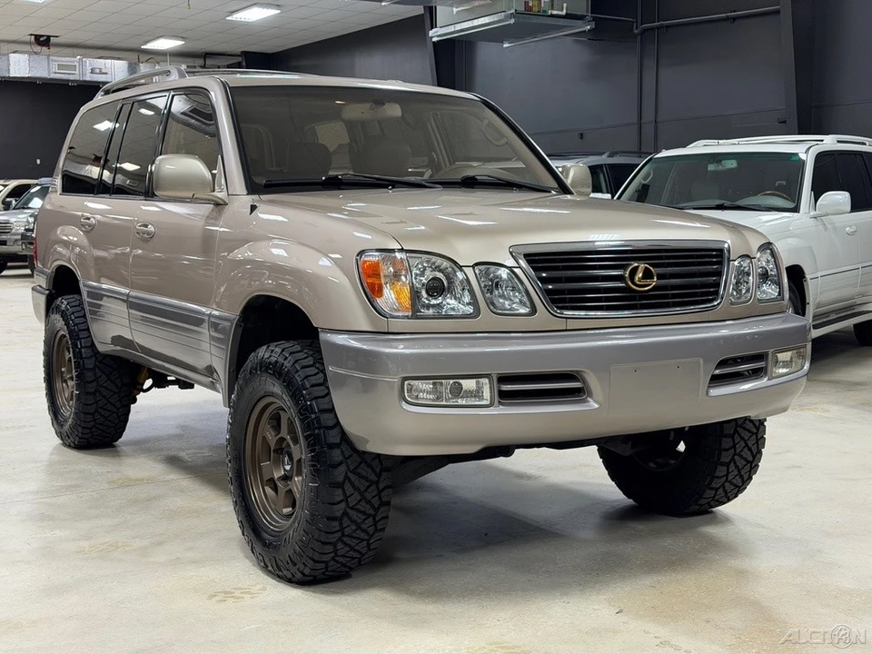 2000 Lexus LX 2nd Gen - Image 6 of 12