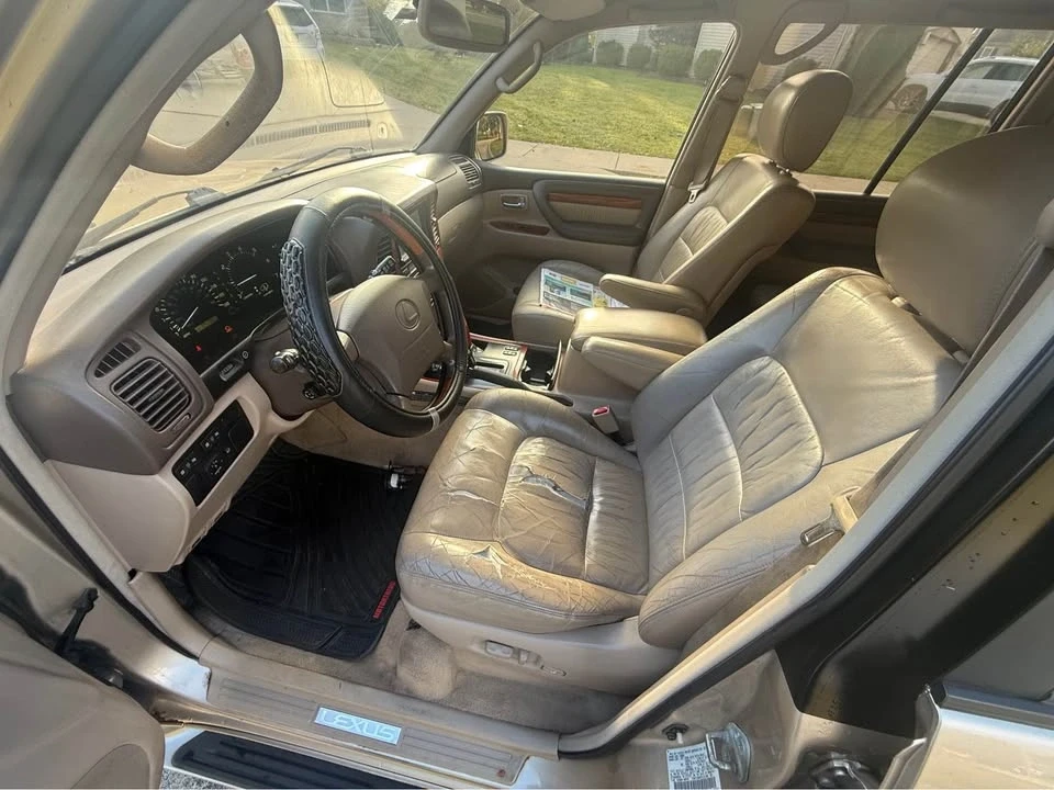 2000 Lexus LX 2nd Gen - Image 11 of 12