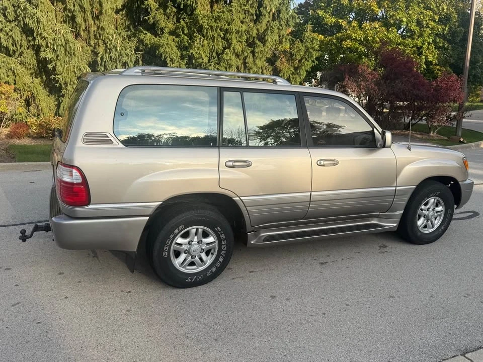 2000 Lexus LX 2nd Gen - Image 4 of 12