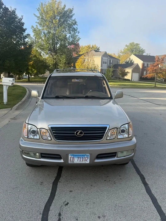 2000 Lexus LX 2nd Gen - Image 2 of 12