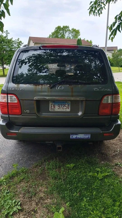 2000 Lexus LX 2nd Gen - Image 4 of 10
