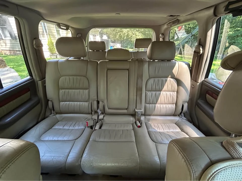 2000 Lexus LX 2nd Gen - Image 11 of 16