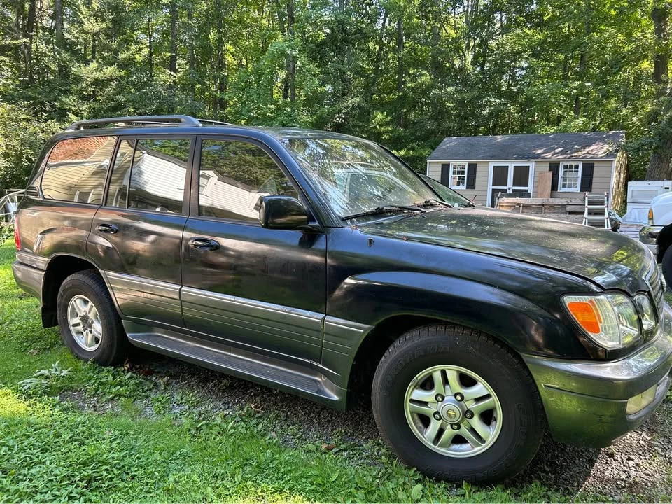 2000 Lexus LX 2nd Gen - Image 3 of 16