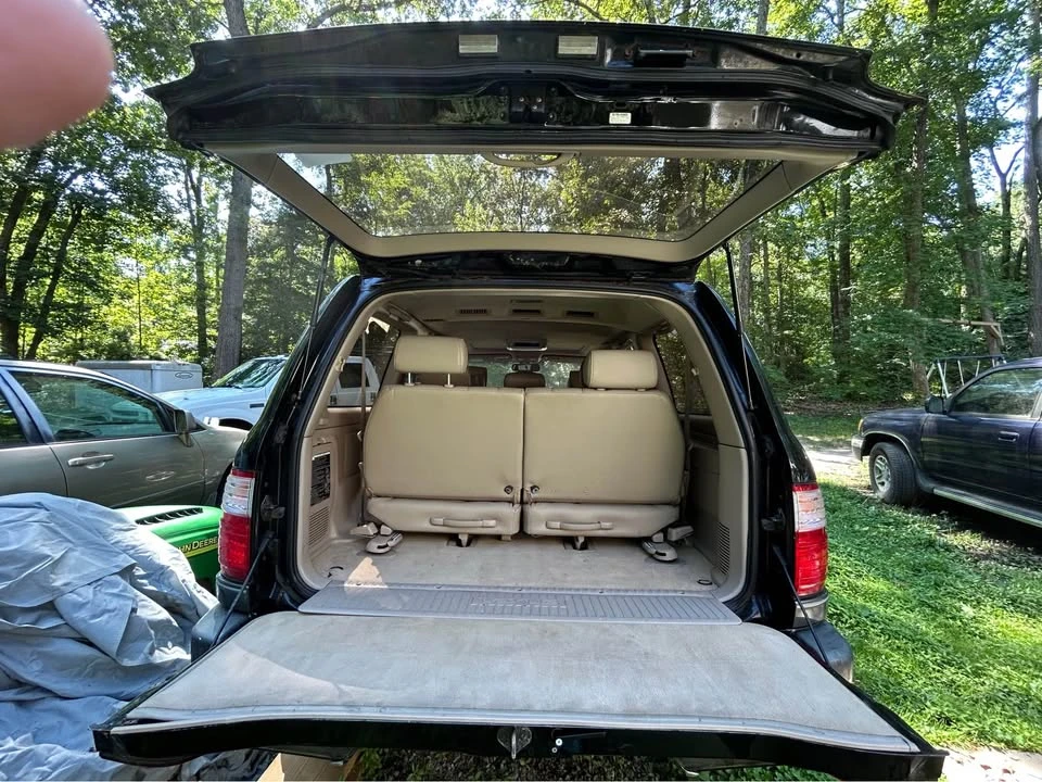 2000 Lexus LX 2nd Gen - Image 15 of 16