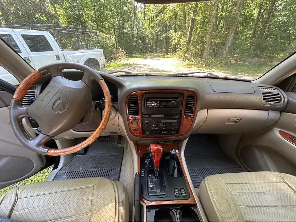 2000 Lexus LX 2nd Gen - Image 5 of 16